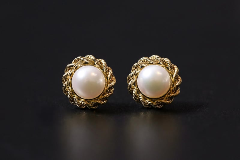 Leaf-Shaped Earrings
